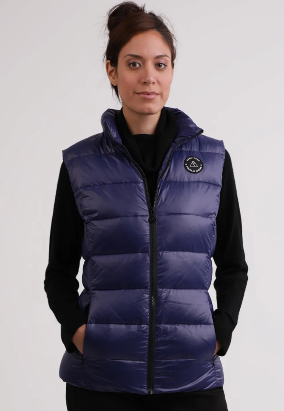 Daunengilet mit Kaschmirfutter in glänzender Optik navy