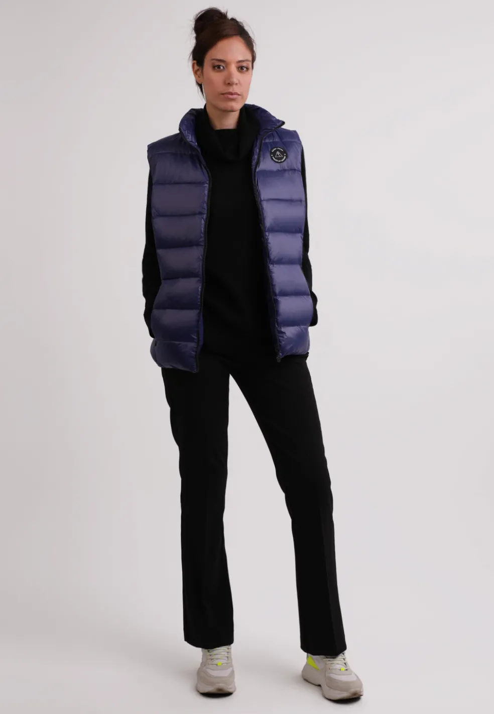 Daunengilet mit Kaschmirfutter in glänzender Optik navy