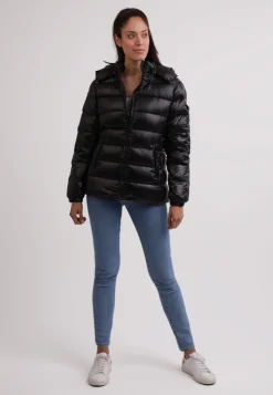 Daunenjacke mit Kapuze und Kaschmirfutter in glänzender Optik schwarz