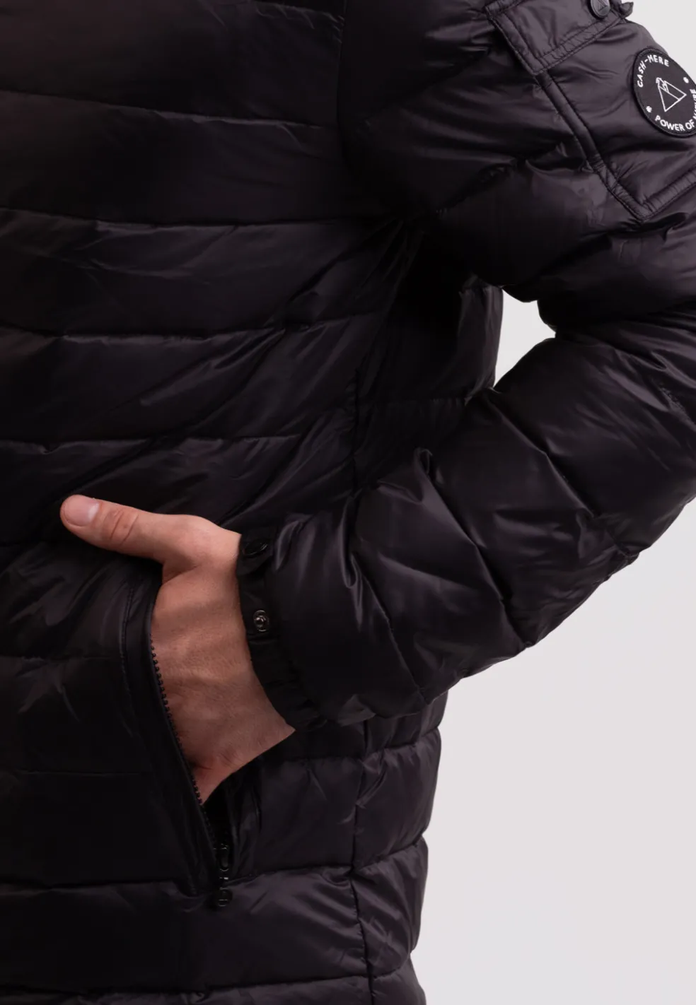 Daunenjacke mit Kapuze und Kaschmirfutter schwarz