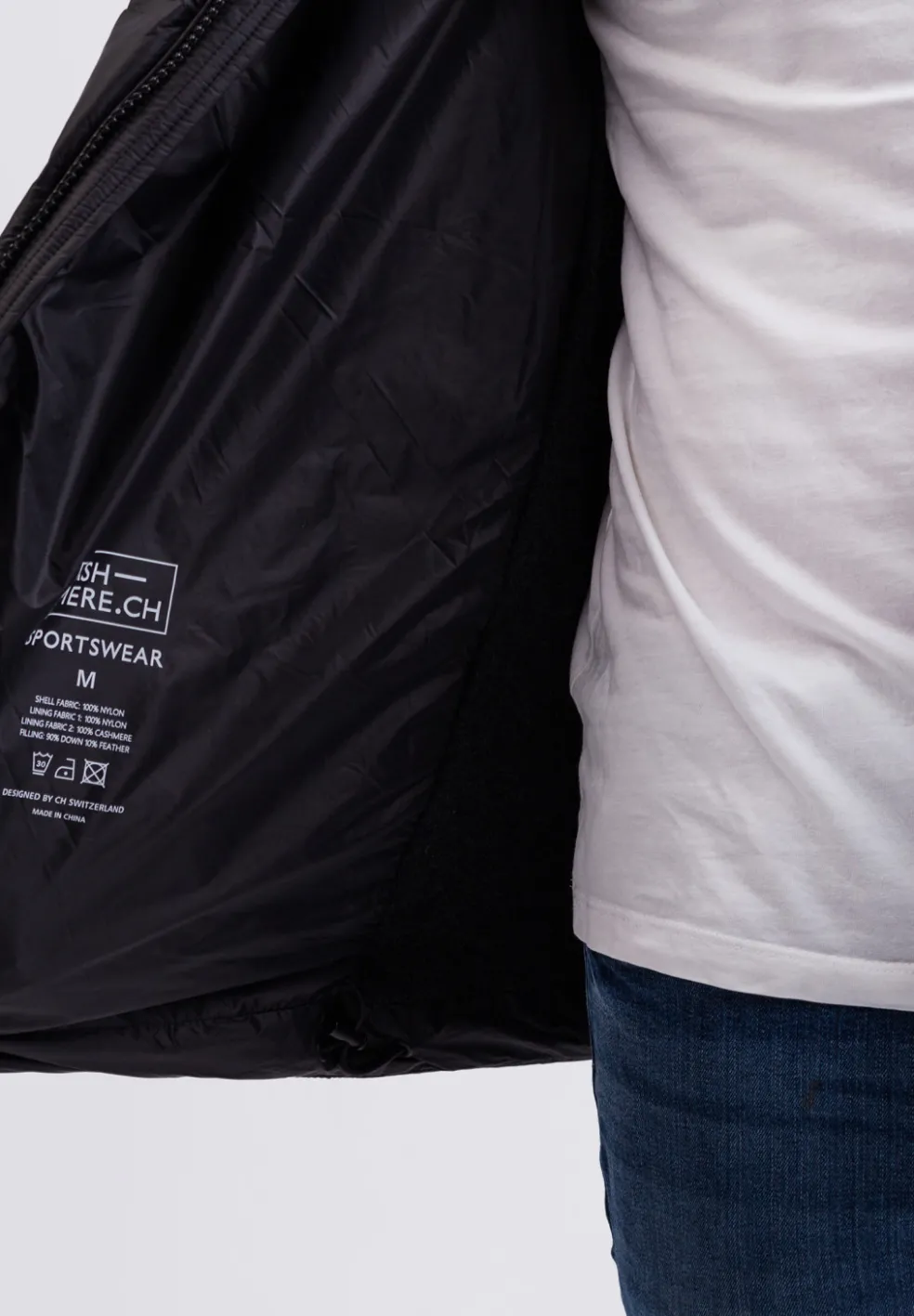 Daunenjacke mit Kapuze und Kaschmirfutter schwarz