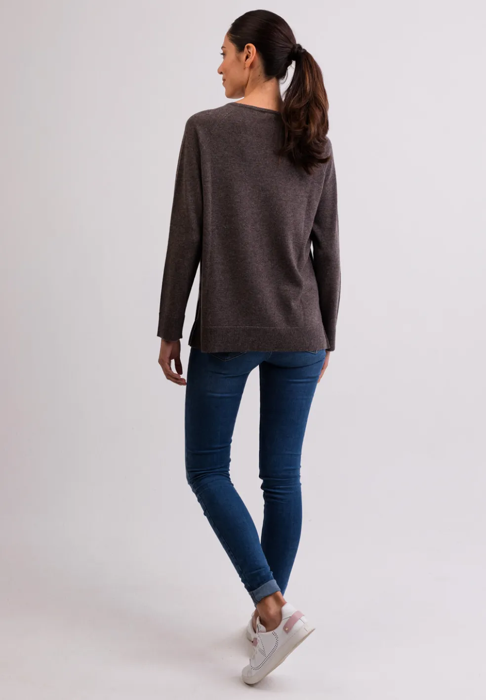 Kaschmir Rundhals Pullover mit Seitenschlitzen taupe melange