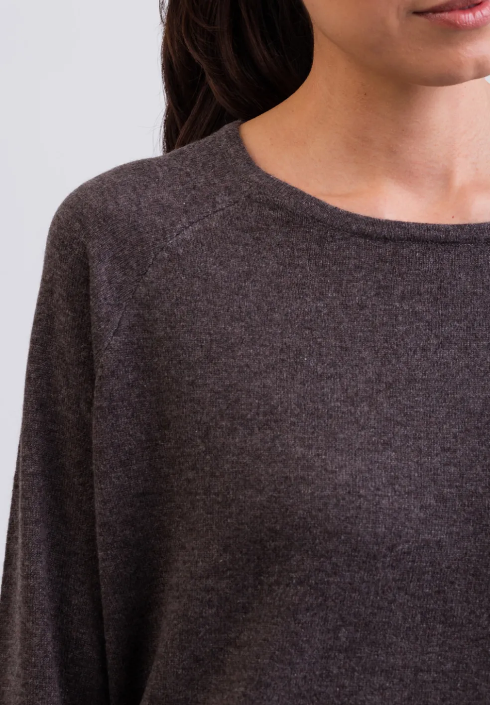Kaschmir Rundhals Pullover mit Seitenschlitzen taupe melange