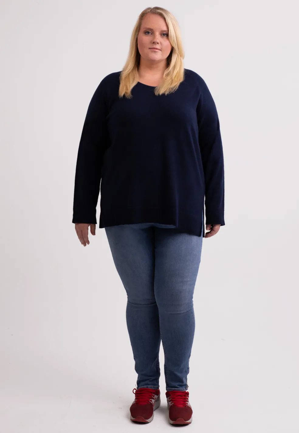 Kaschmir V-Ausschnitt Pullover mit Seitenschlitzen marine blau