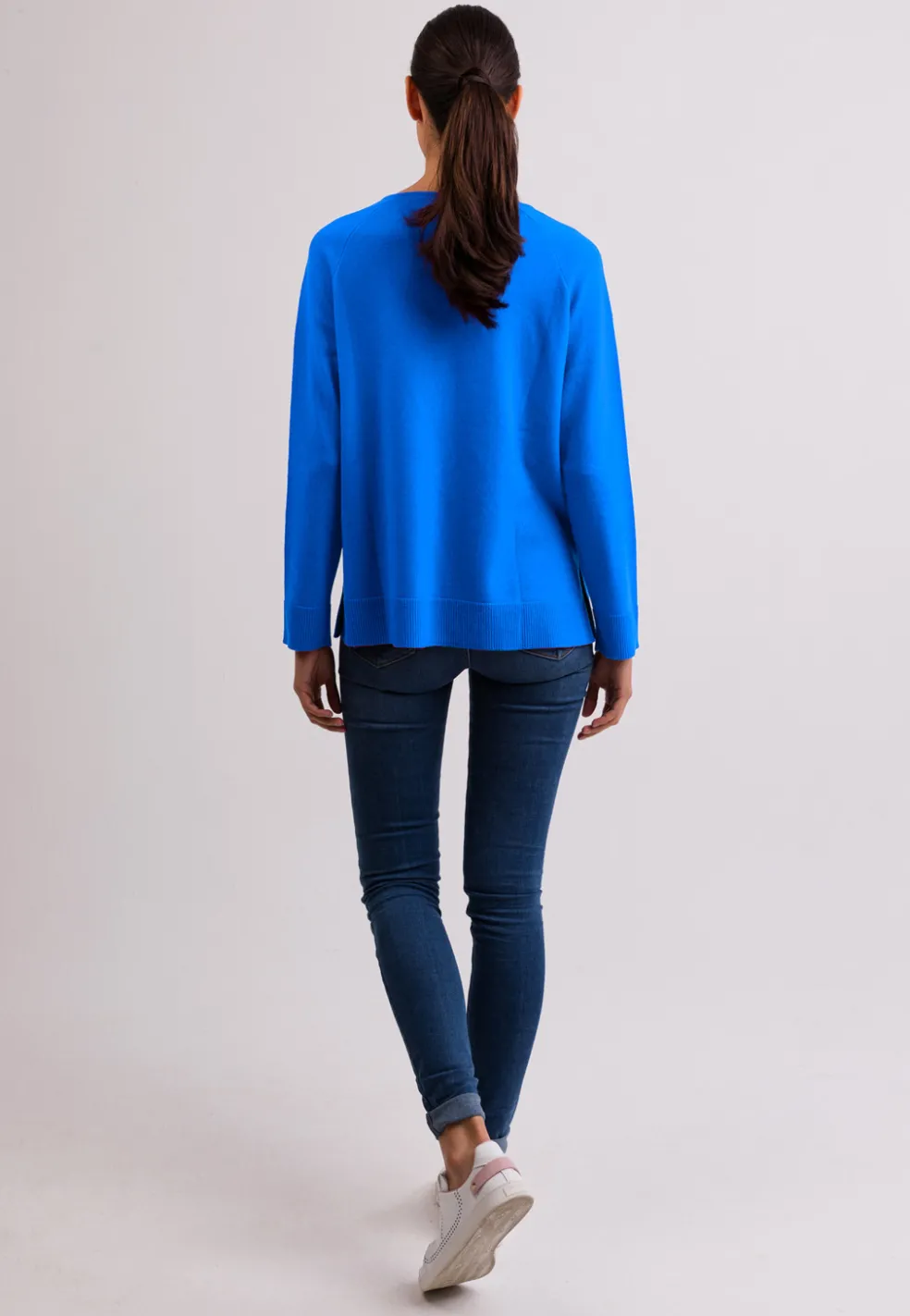 Kaschmir V-Ausschnitt Pullover mit Seitenschlitzen dazzling blau