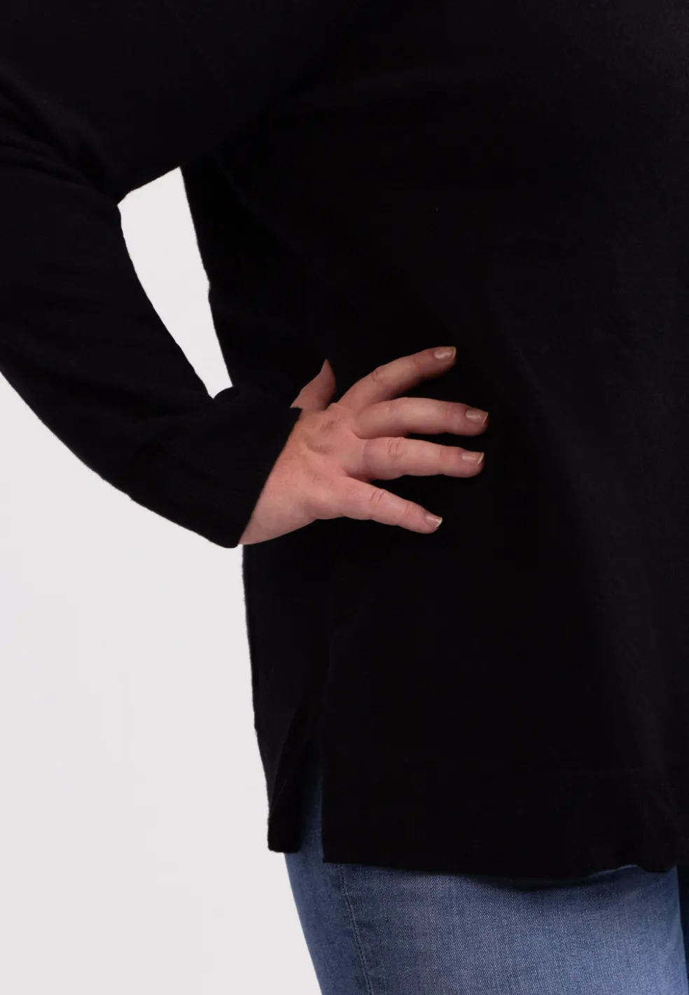 Kaschmir V-Ausschnitt Pullover mit Seitenschlitzen schwarz
